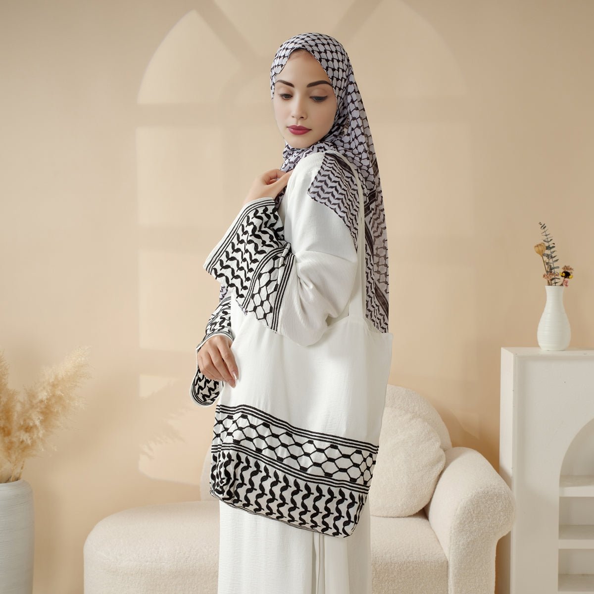 Palestinian Keffiyeh-Inspired Abaya with Matching Crossbody Bag Keffiyeh Abaya (MA131)